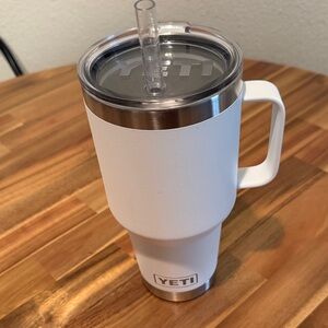 Yeti White Rambler Mug- 35oz